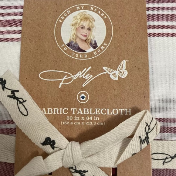 New Dolly Parton Fabric Tablecloth Red Limited Collection County Farmhouse - Picture 3 of 9